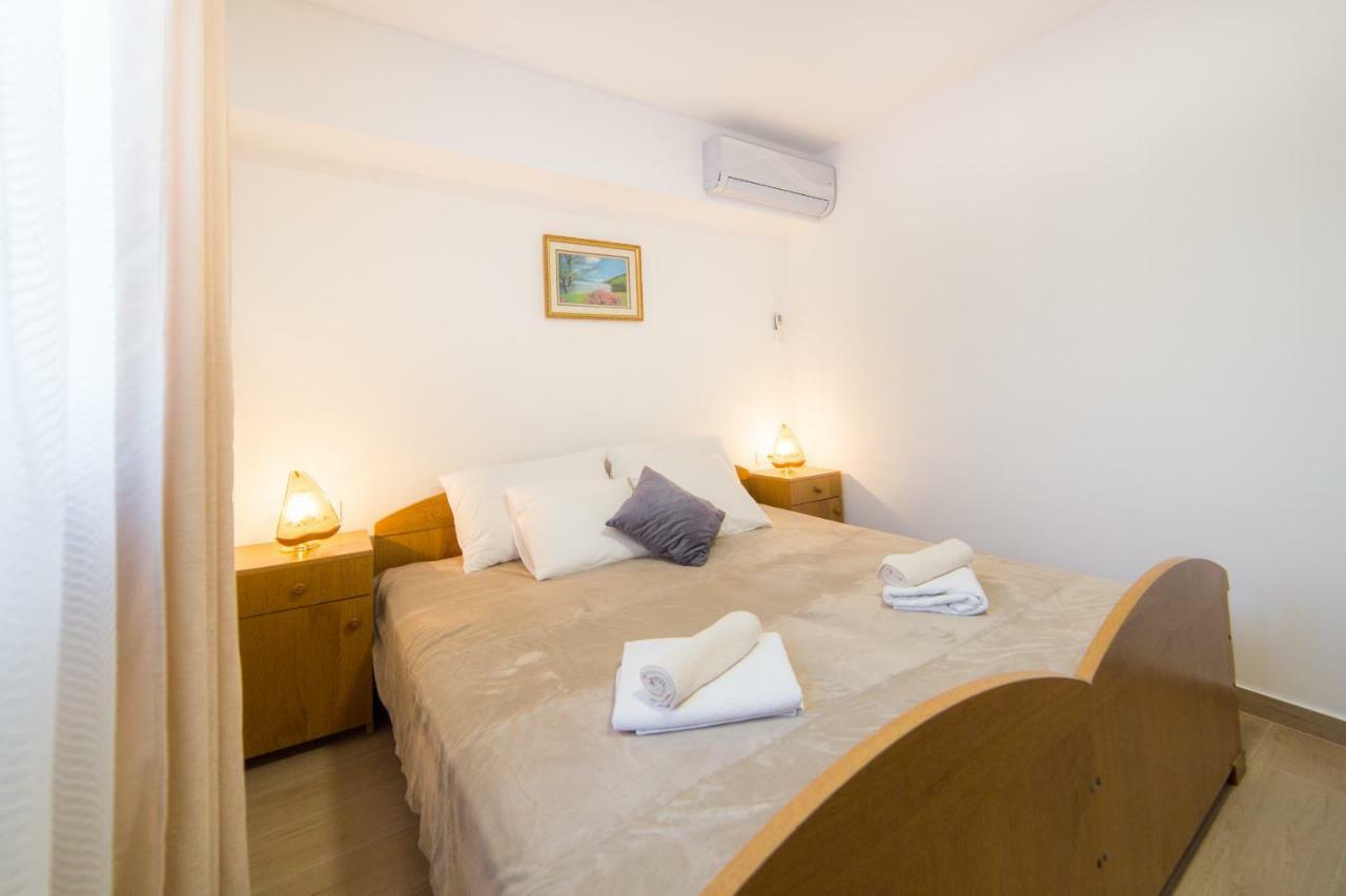 Apartments Relax Baška Voda Eksteriør billede